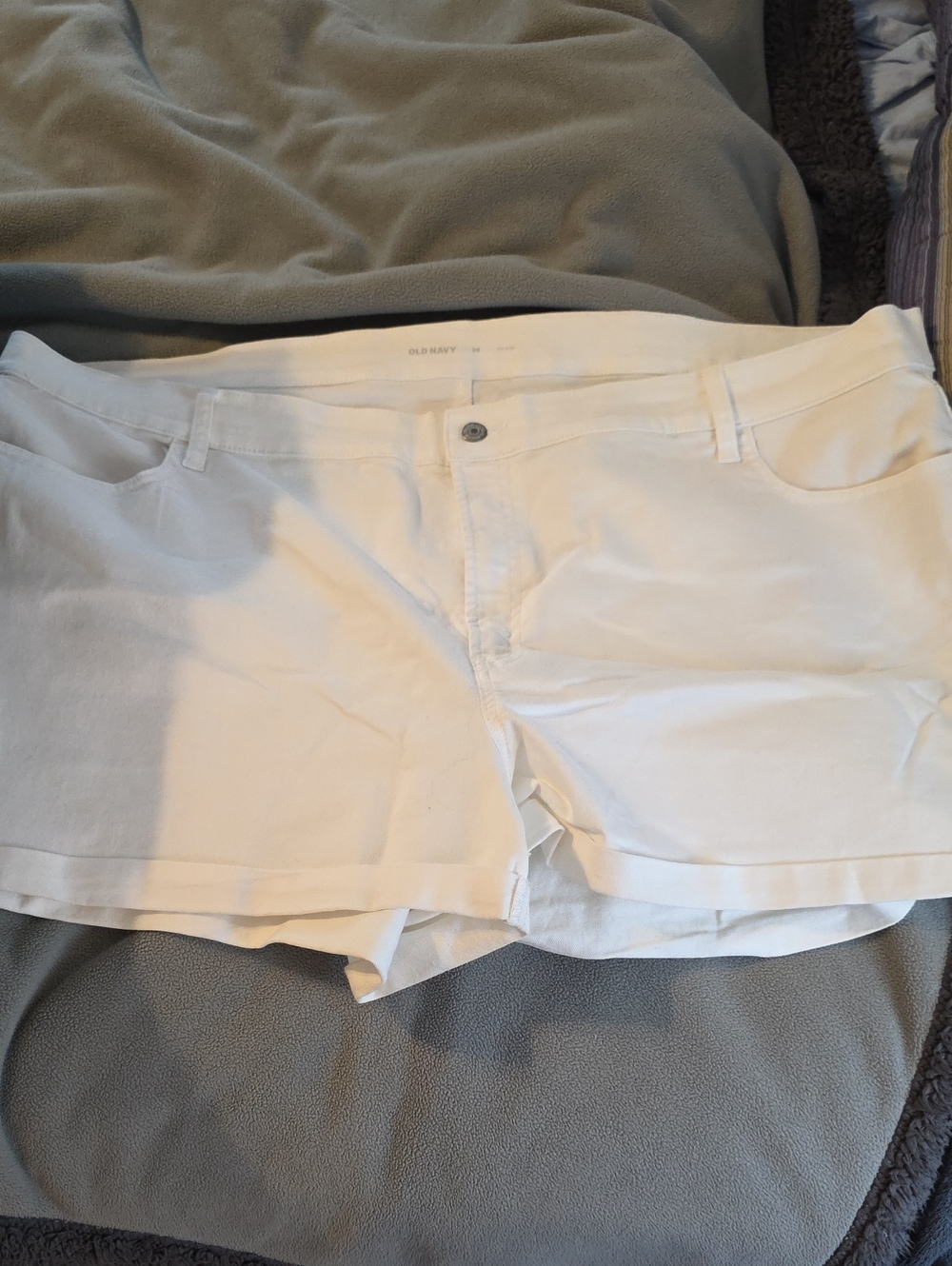 Old Navy White Women's Denim Shorts